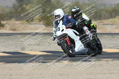 media/Nov-01-2025-CVMA (Sat) [[fc0f7531b8]]/Race 7-Formula Twins-Formula 40 UL/